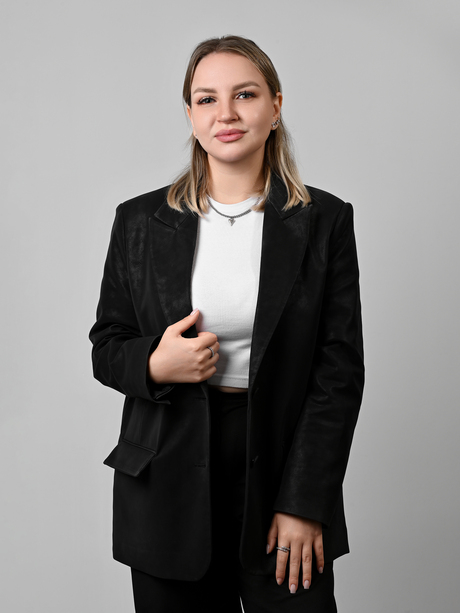 Александра Ионова